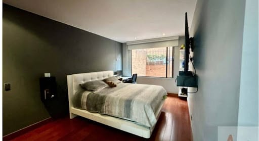 Apartamento de 3 alcobas en venta en Chicó Navarra, Bogotá, 189 m² · foto 7 de 12