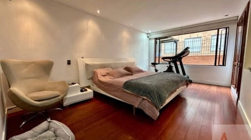 Apartamento de 3 alcobas en venta en Chicó Navarra, Bogotá, 189 m² · foto 8 de 12