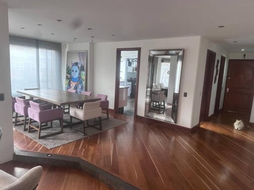 Apartamento de 3 alcobas en venta en Chicó Navarra, Bogotá, 189 m² · foto 12 de 12