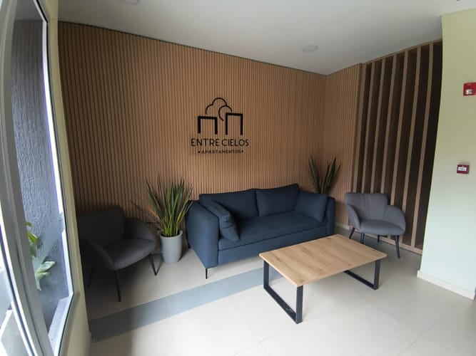 Apartaestudio en venta en Eduardo Santos, Bogotá, 38 m² · foto 2 de 15
