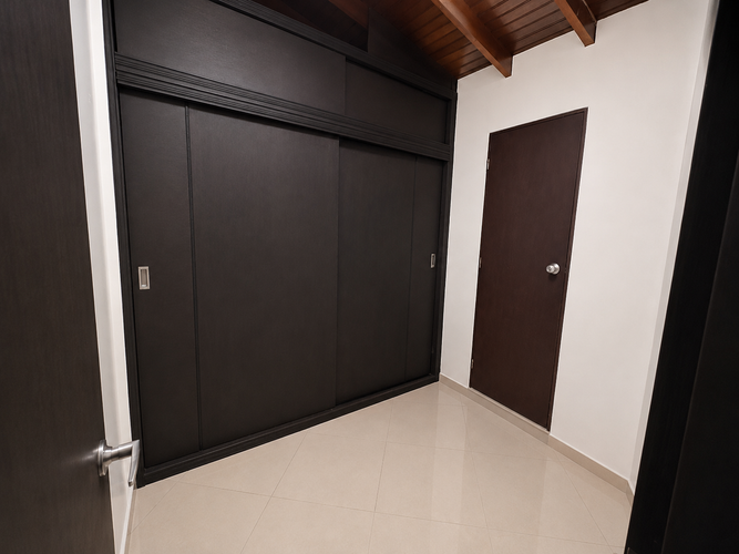 Casa de 6 alcobas en venta en Naranjal, Medellín, 196 m² · foto 3 de 19