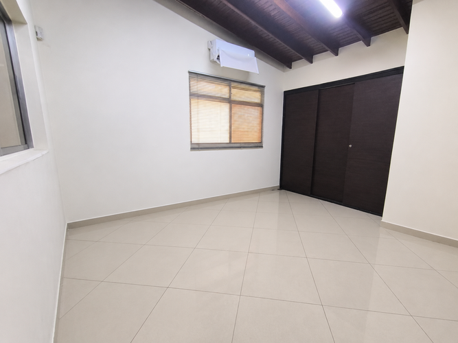 Casa de 6 alcobas en venta en Naranjal, Medellín, 196 m² · foto 13 de 19