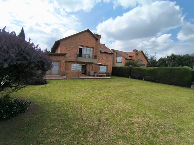 Casa de 5 alcobas en venta en San Jose De Bavaria, Bogotá, 260 m² · foto 12 de 24