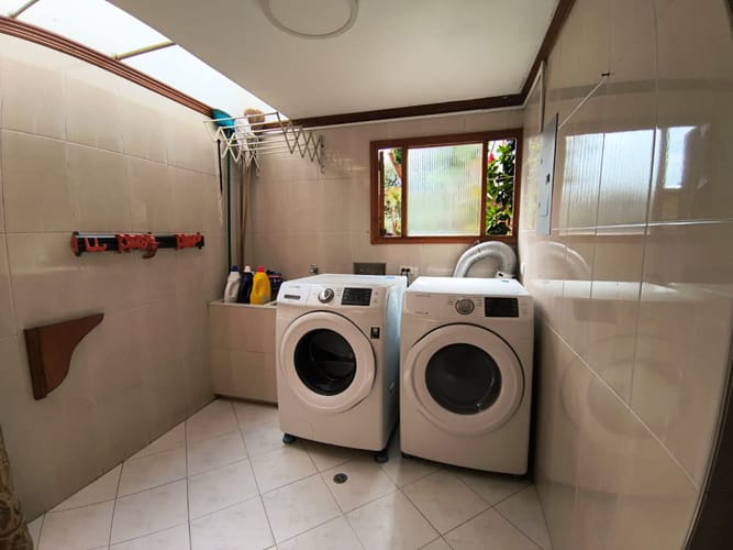 Casa de 5 alcobas en venta en San Jose De Bavaria, Bogotá, 260 m² · foto 16 de 24