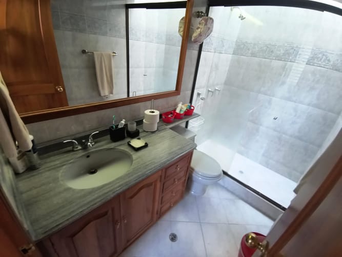 Casa de 5 alcobas en venta en San Jose De Bavaria, Bogotá, 260 m² · foto 20 de 24