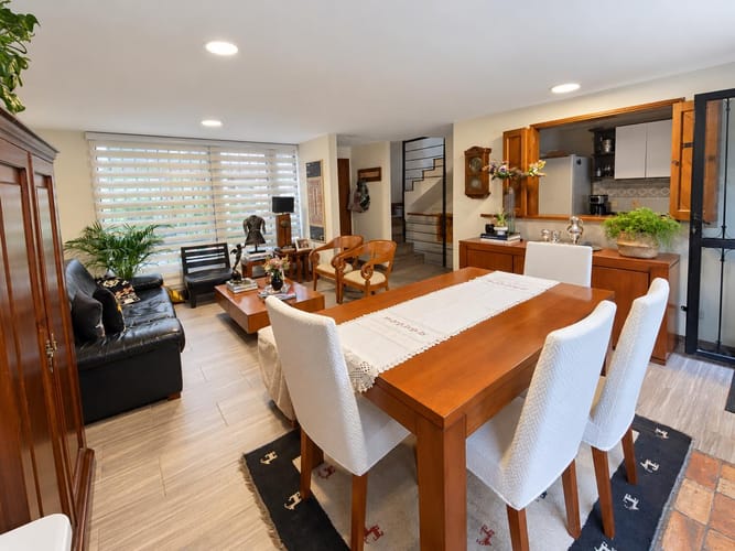 Casa de 4 alcobas en venta en Costa Azul, Bogotá, 167 m² · foto 2 de 24