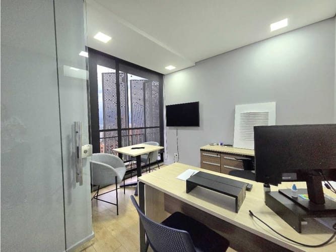 Oficina en venta en Las Lomas, Medellín, 208 m² · foto 4 de 15