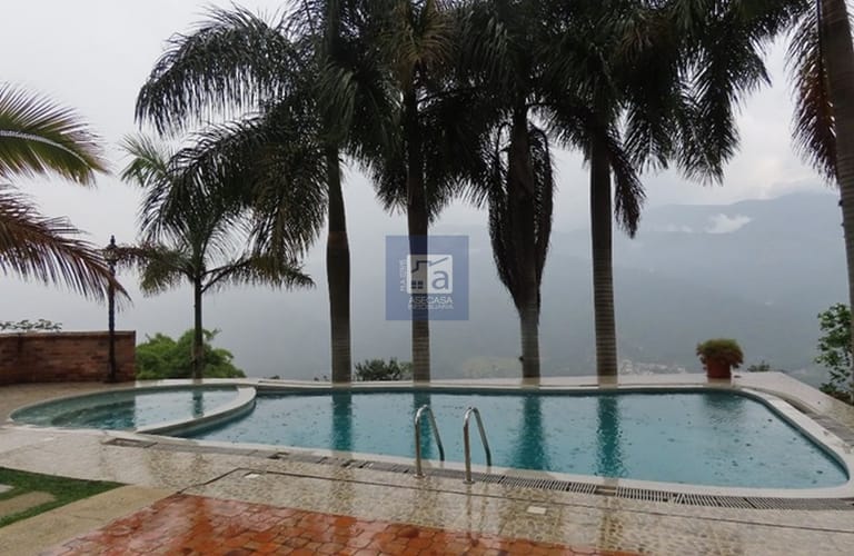 Casa de 4 alcobas en venta en Ruitoque Condominio, Floridablanca, 312 m² · foto 5 de 6