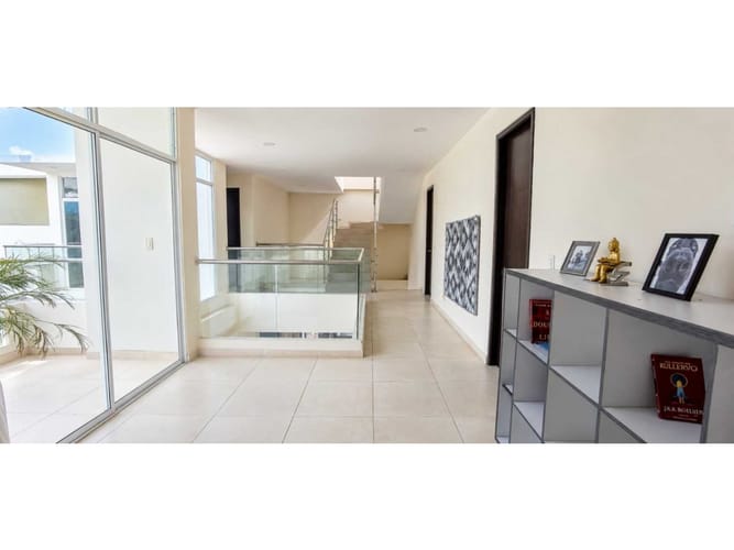 Casa de 5 alcobas en venta en Vista Hermosa Sur, Santa Marta, 300 m² · foto 11 de 24