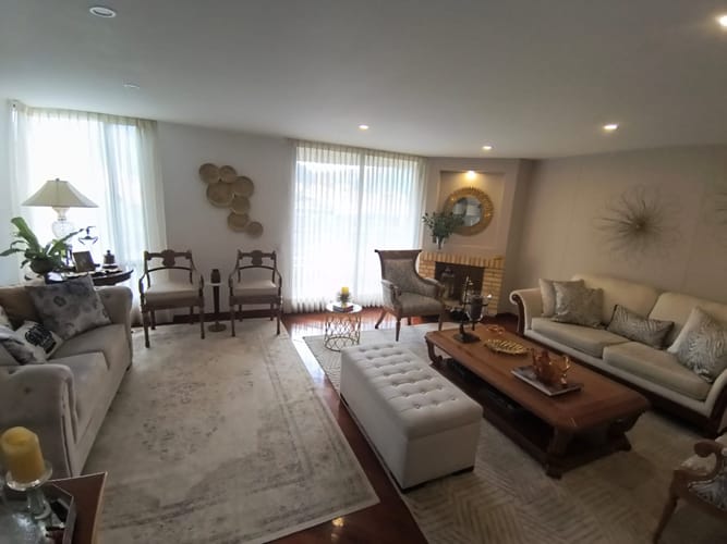 Apartamento de 3 alcobas en venta en El Contador, Bogotá, 175 m² · foto 2 de 24