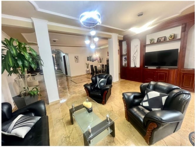 Casa de 5 alcobas en venta en Las Lomas No.2, Medellín, 350 m² · foto 5 de 24