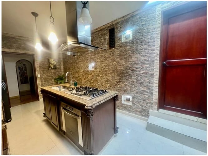 Casa de 5 alcobas en venta en Las Lomas No.2, Medellín, 350 m² · foto 10 de 24