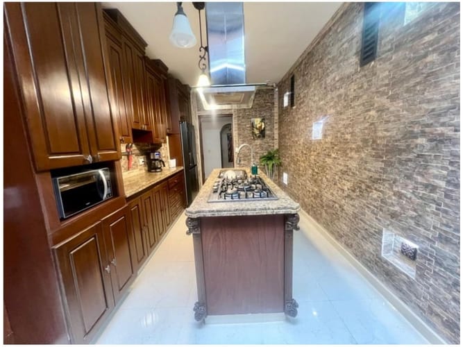 Casa de 5 alcobas en venta en Las Lomas No.2, Medellín, 350 m² · foto 12 de 24