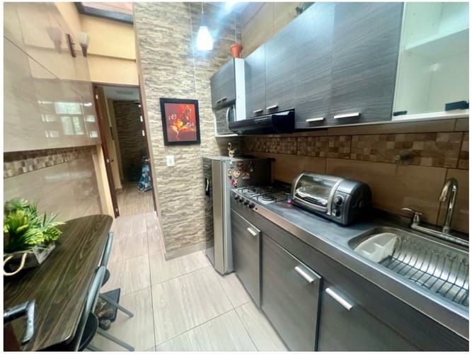 Casa de 5 alcobas en venta en Las Lomas No.2, Medellín, 350 m² · foto 13 de 24
