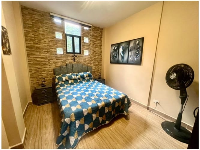 Casa de 5 alcobas en venta en Las Lomas No.2, Medellín, 350 m² · foto 15 de 24