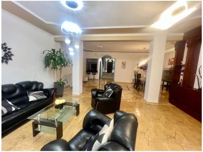 Casa de 5 alcobas en venta en Las Lomas No.2, Medellín, 350 m² · foto 16 de 24