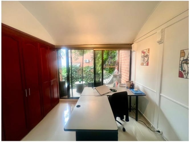 Casa de 5 alcobas en venta en Las Lomas No.2, Medellín, 350 m² · foto 23 de 24