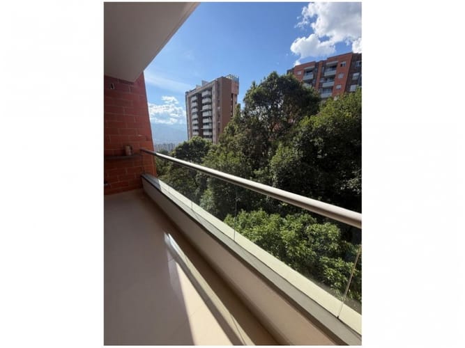 Apartamento de 3 alcobas en venta en Loma Del Esmeraldal, Envigado, 135 m² · foto 9 de 17