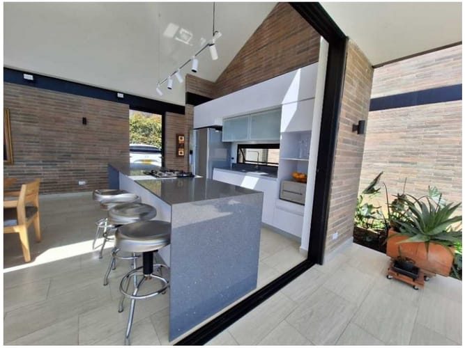 Casa de 3 alcobas en venta en Vía Las Palmas, Envigado, 280 m² · foto 5 de 24