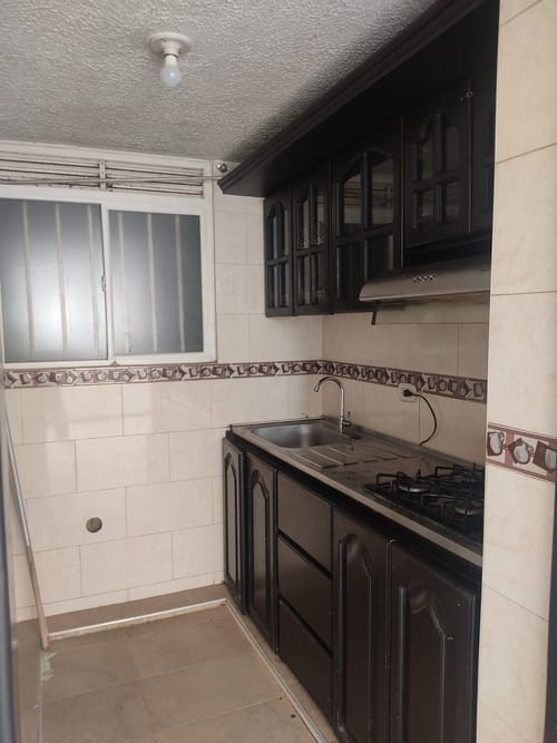 Apartamento de 3 alcobas en venta en Jorge Uribe Botero, Bogotá, 49 m² · foto 5 de 11