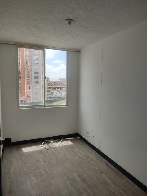 Apartamento de 3 alcobas en venta en Jorge Uribe Botero, Bogotá, 49 m² · foto 9 de 11