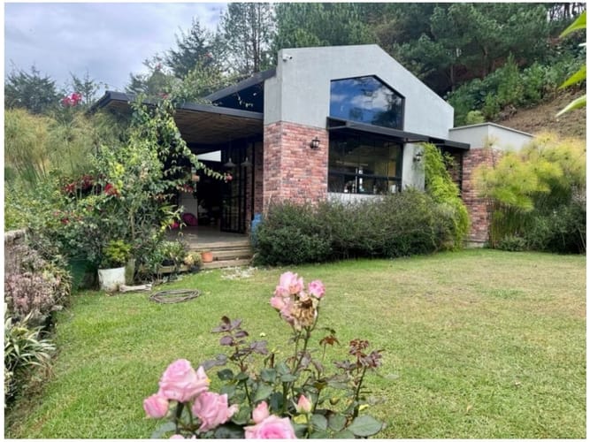 Casa de 4 alcobas en venta en Pantanillo, El Retiro, 484 m² · foto 2 de 24