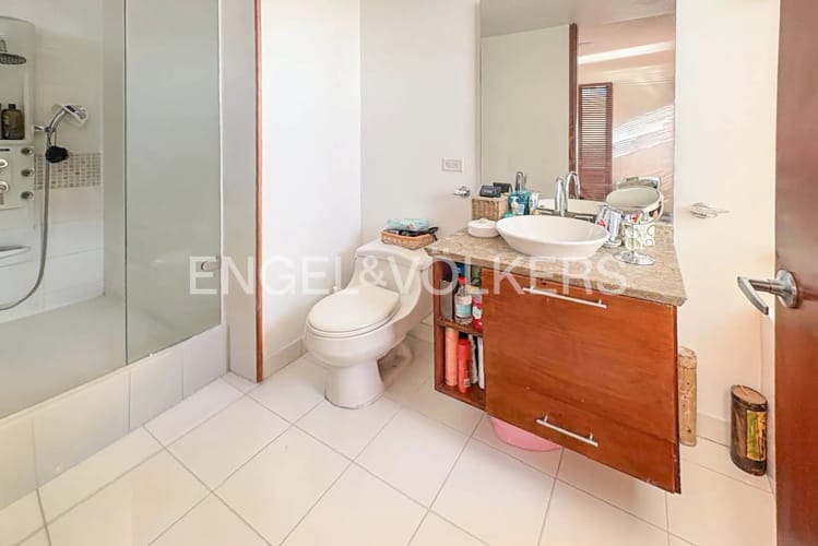 Apartamento de 3 alcobas en venta en La Carolina, Bogotá, 224 m² · foto 9 de 16