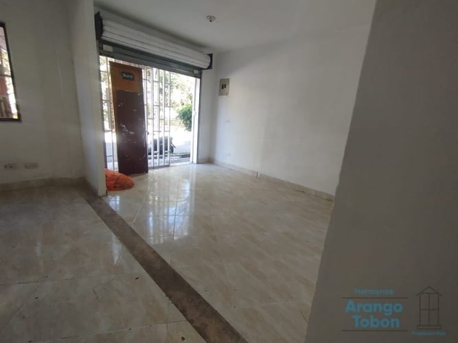 Local en arriendo en Laureles, Medellín, 25 m² · foto 6 de 16
