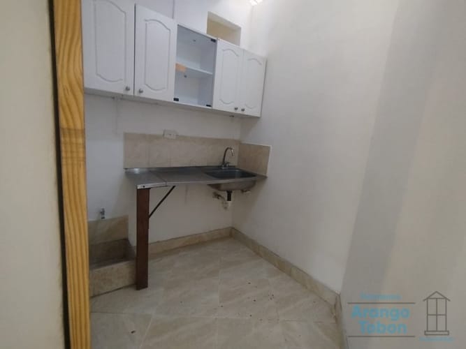 Local en arriendo en Laureles, Medellín, 25 m² · foto 13 de 16