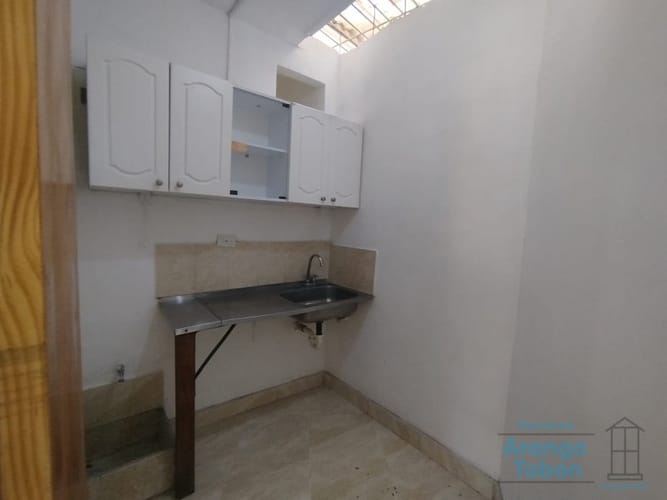 Local en arriendo en Laureles, Medellín, 25 m² · foto 14 de 16