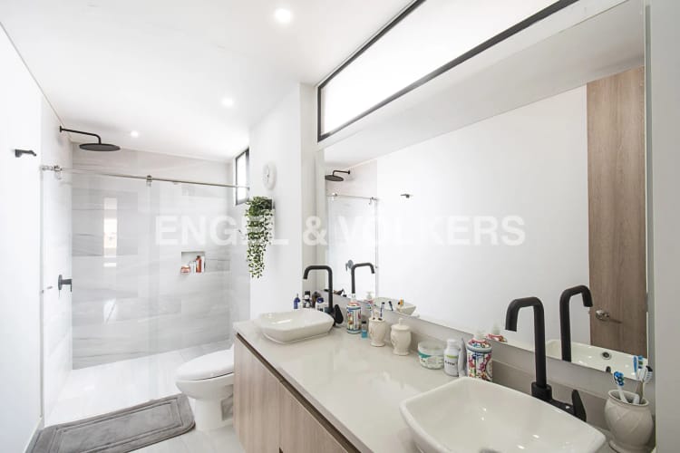 Apartamento de 3 alcobas en venta en Bella Suiza, Bogotá, 227 m² · foto 15 de 21