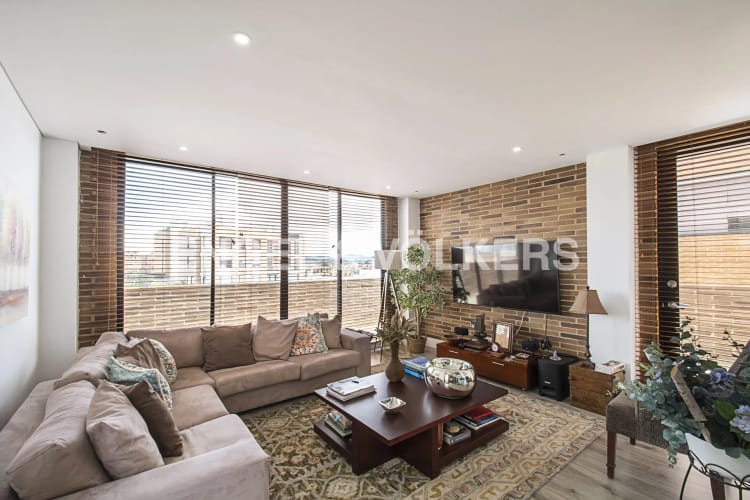 Apartamento de 3 alcobas en venta en Bella Suiza, Bogotá, 227 m² · foto 12 de 21