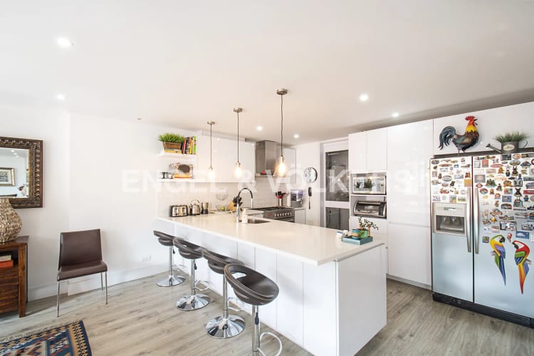 Apartamento de 3 alcobas en venta en Bella Suiza, Bogotá, 227 m² · foto 5 de 21