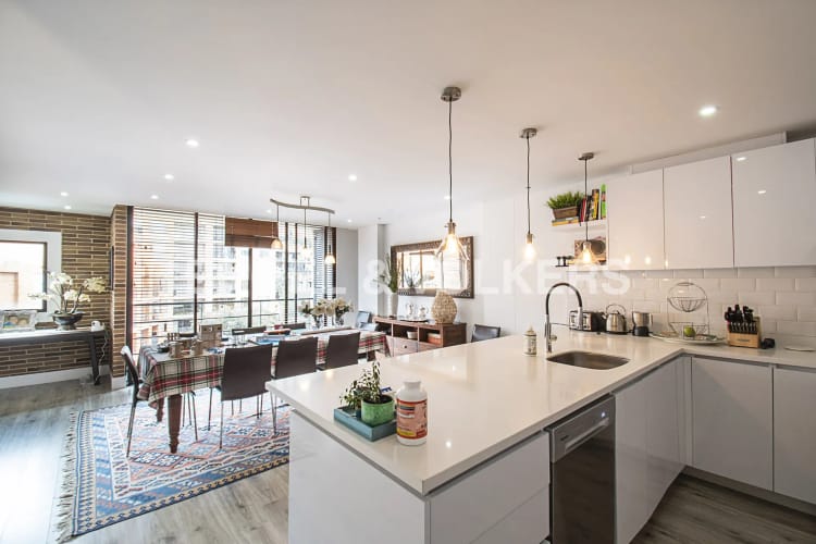 Apartamento de 3 alcobas en venta en Bella Suiza, Bogotá, 227 m² · foto 4 de 21