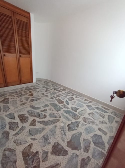 Apartamento de 4 alcobas en arriendo en El Portal, Envigado, 110 m² · foto 9 de 16