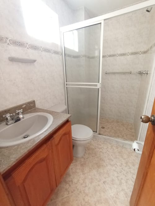 Apartamento de 4 alcobas en arriendo en El Portal, Envigado, 110 m² · foto 4 de 16