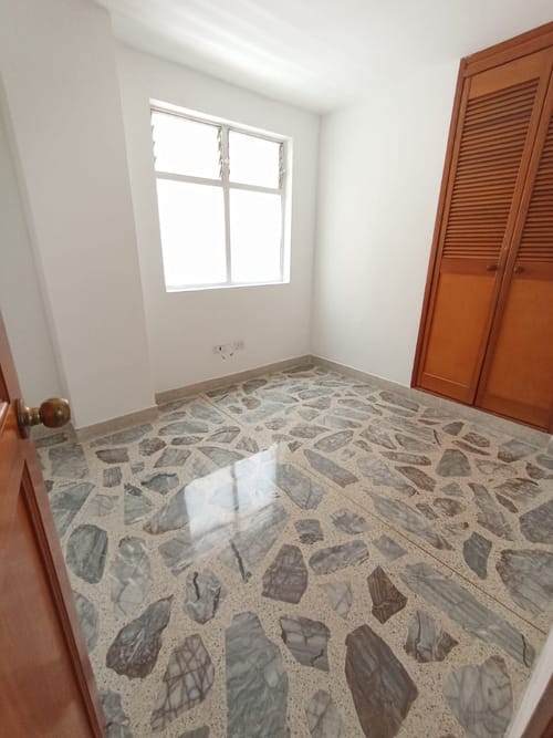 Apartamento de 4 alcobas en arriendo en El Portal, Envigado, 110 m² · foto 12 de 16
