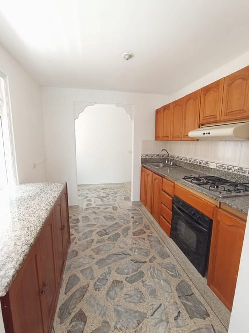 Apartamento de 4 alcobas en arriendo en El Portal, Envigado, 110 m² · foto 11 de 16