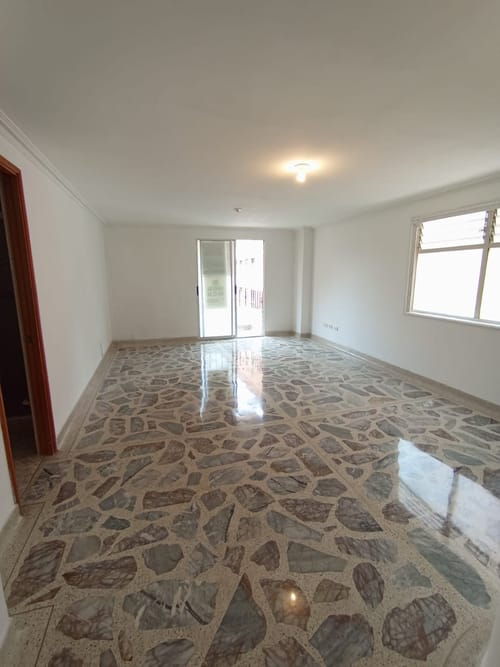 Apartamento de 4 alcobas en arriendo en El Portal, Envigado, 110 m² · foto 14 de 16