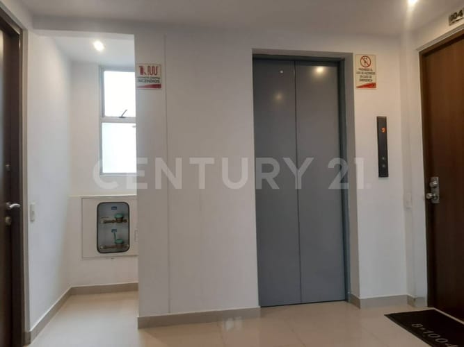 Apartamento de 2 alcobas en venta en Hayuelos, Bogotá, 59 m² · foto 3 de 24