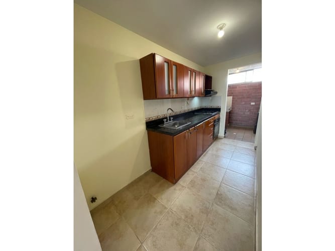 Apartamento de 3 alcobas en arriendo en La Castellana, Medellín, 100 m² · foto 5 de 24