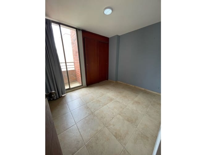 Apartamento de 3 alcobas en arriendo en La Castellana, Medellín, 100 m² · foto 9 de 24