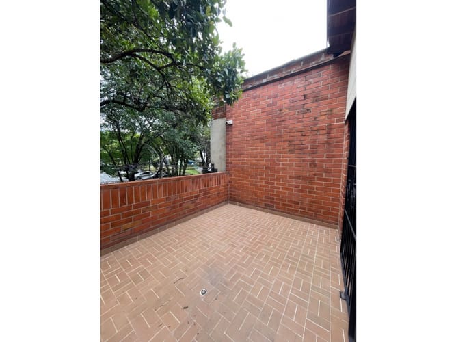Apartamento de 3 alcobas en arriendo en La Castellana, Medellín, 100 m² · foto 20 de 24