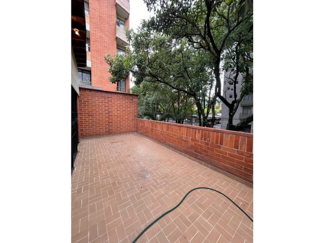 Apartamento de 3 alcobas en arriendo en La Castellana, Medellín, 100 m² · foto 21 de 24