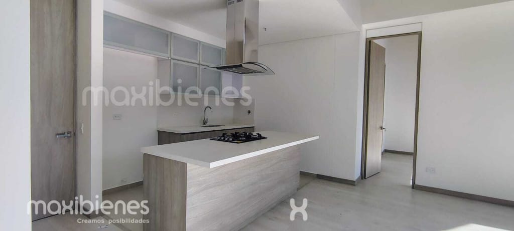 Apartamento de 2 alcobas en arriendo en Los Salados, El Retiro, 90 m² · foto 2 de 14