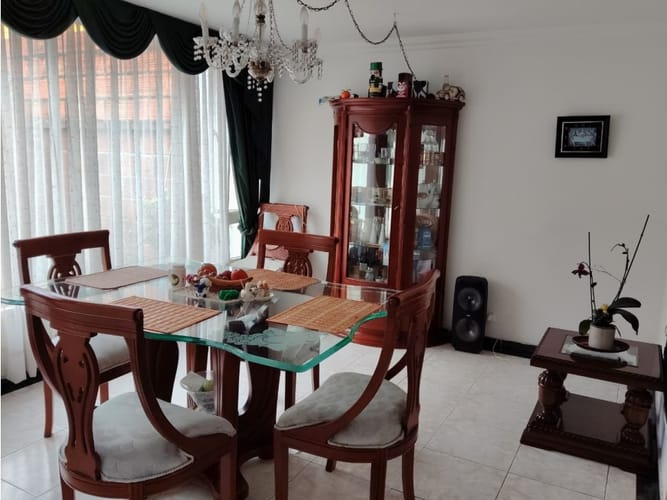 Casa de 4 alcobas en arriendo en Quirinal, Bogotá, 200 m² · foto 3 de 24