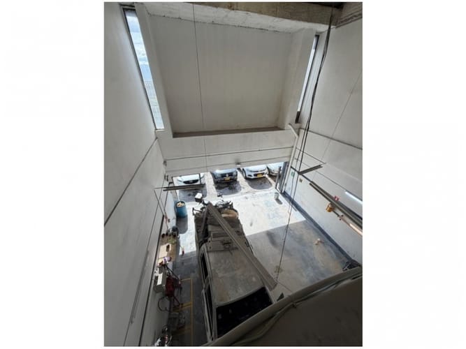 Bodega en venta en Colon, Medellín, 179 m² · foto 4 de 4