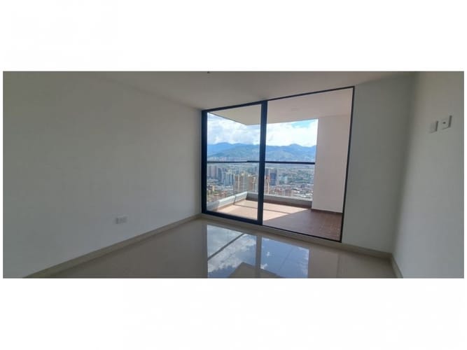 Apartamento de 3 alcobas en venta en Loma Del Indio, Medellín, 101 m² · foto 4 de 15