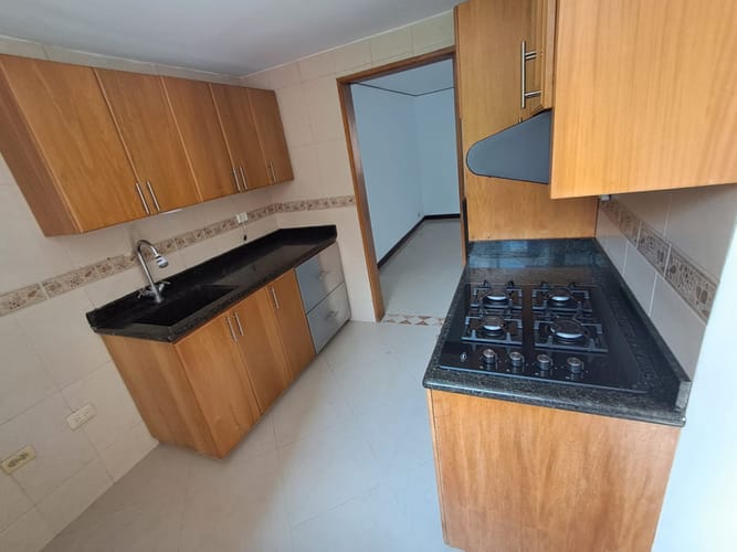 Apartamento de 3 alcobas en arriendo en Los Balsos, Medellín, 145 m² · foto 7 de 24