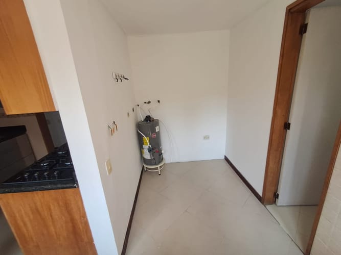 Apartamento de 3 alcobas en arriendo en Los Balsos, Medellín, 145 m² · foto 8 de 24